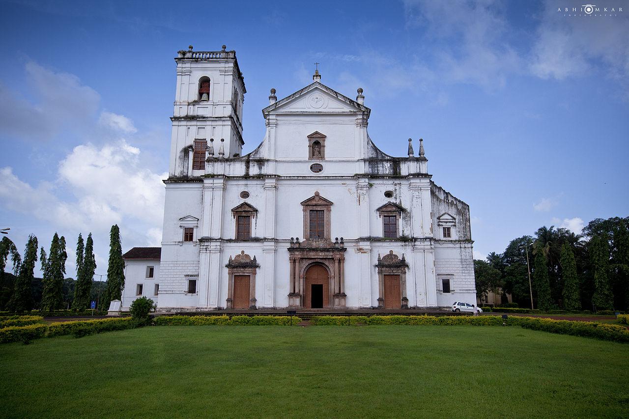 Se Cathedral - places to visit in goa