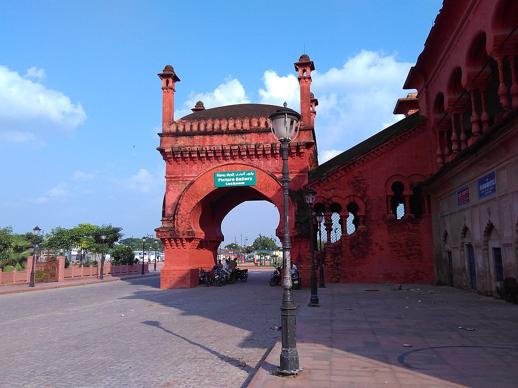 Hussainabad Picture Gallery - places to visit in lucknow